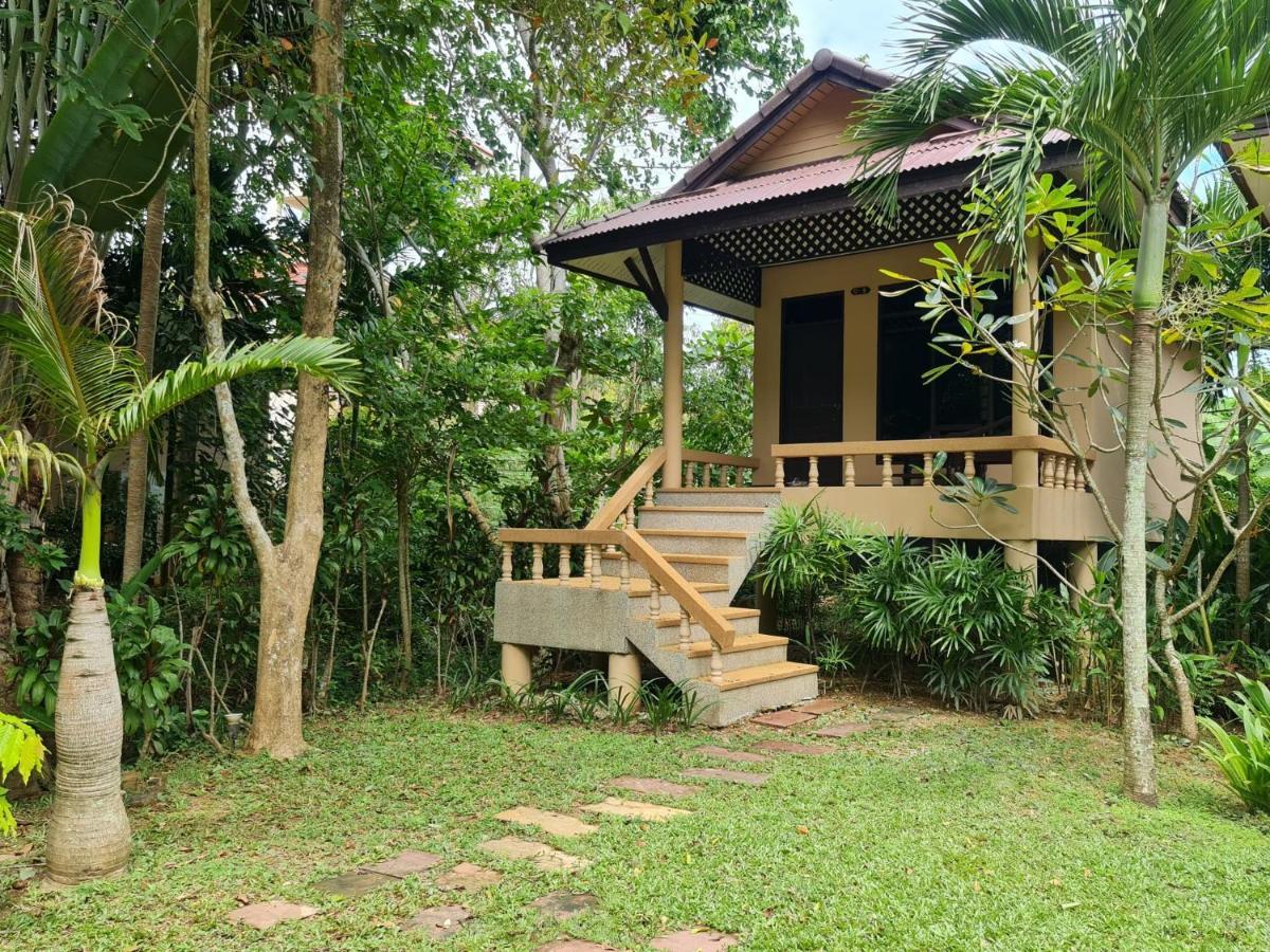 纯净海滩度假酒店 Ko Lanta 外观 照片
