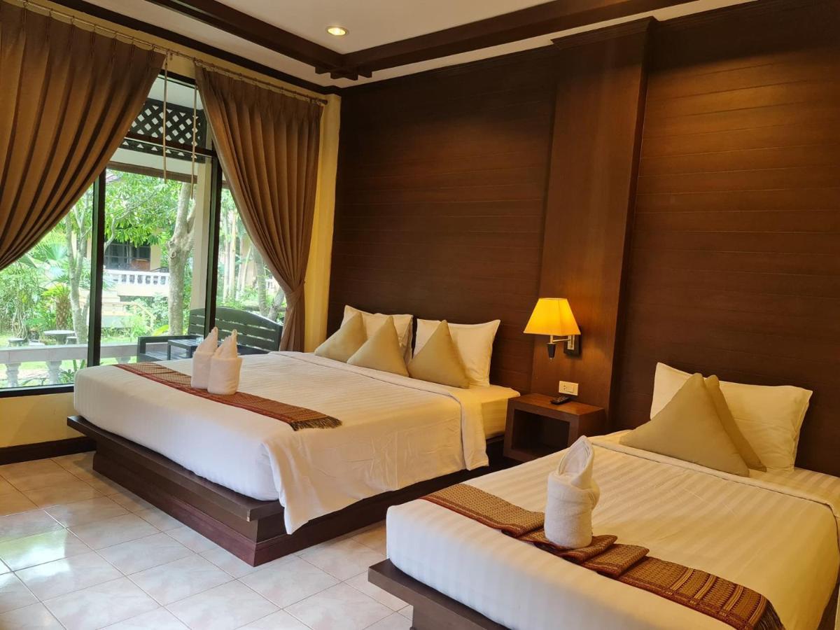 纯净海滩度假酒店 Ko Lanta 外观 照片