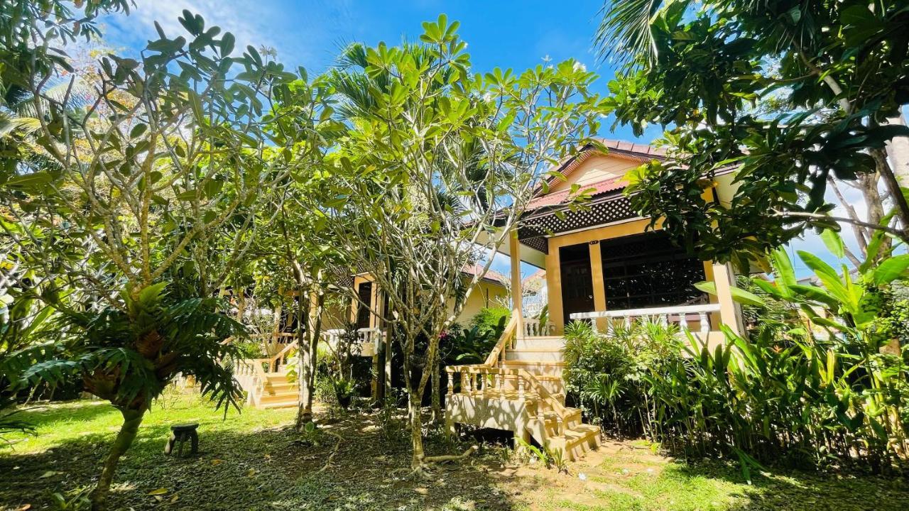 纯净海滩度假酒店 Ko Lanta 外观 照片