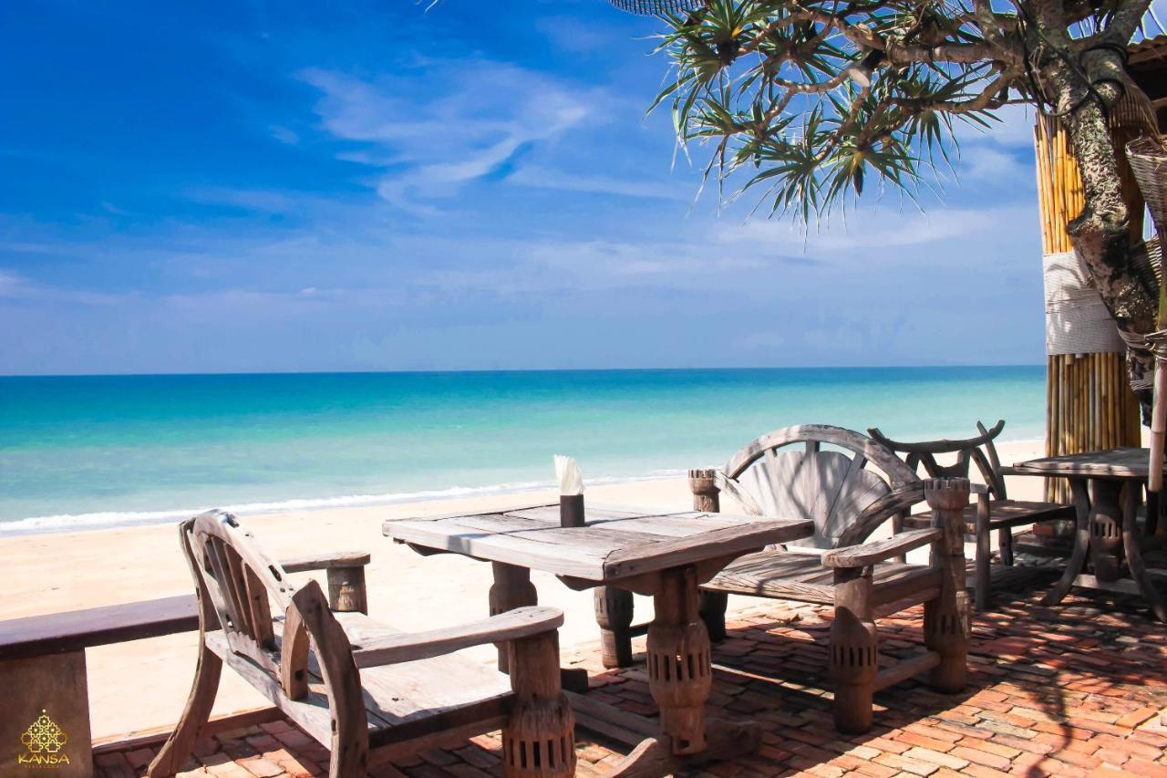 纯净海滩度假酒店 Ko Lanta 外观 照片