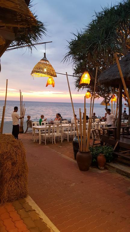 纯净海滩度假酒店 Ko Lanta 外观 照片