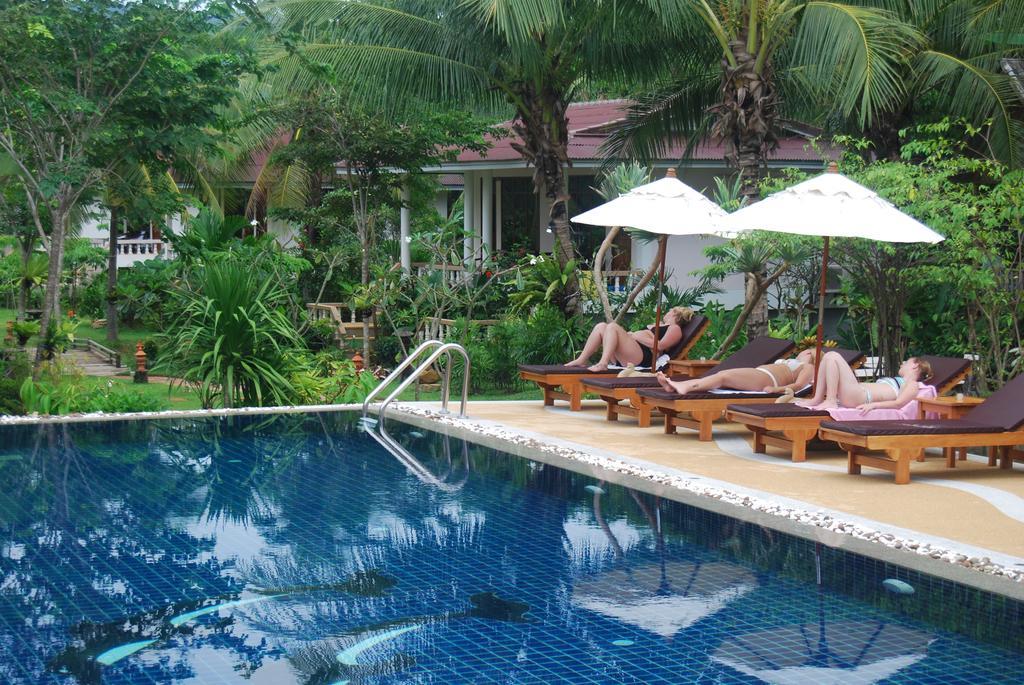 纯净海滩度假酒店 Ko Lanta 外观 照片