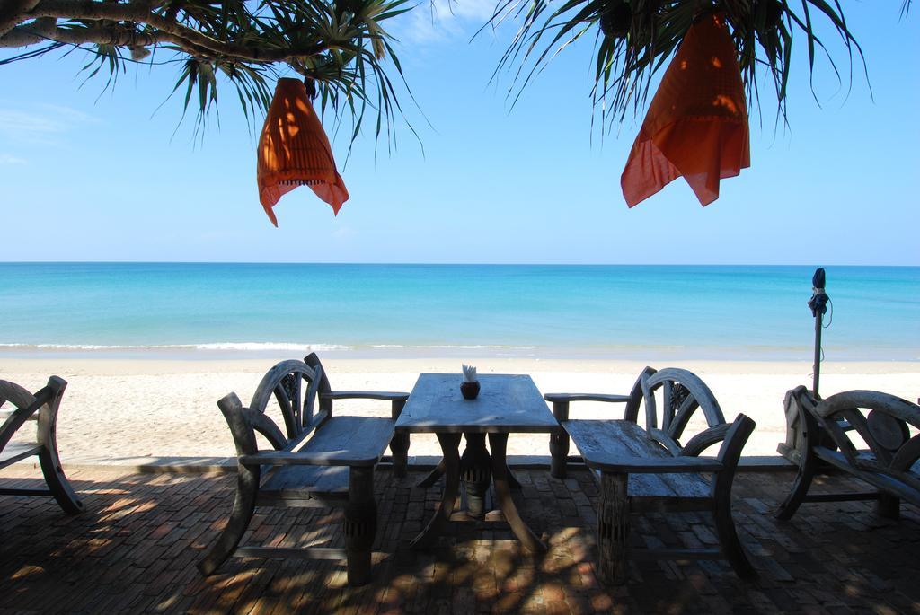 纯净海滩度假酒店 Ko Lanta 外观 照片